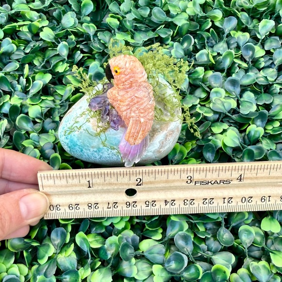 Parrot carving on Blue Caribbean Calcite - Picture 7 of 8